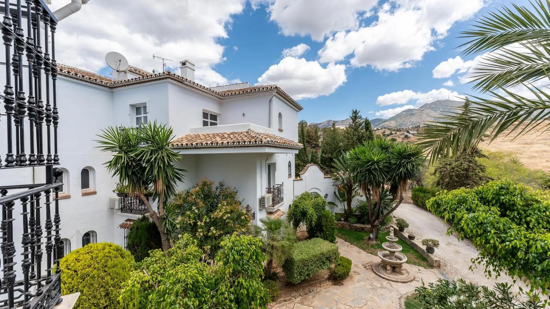 Lovely Apartment In Peaceful Area Mijas